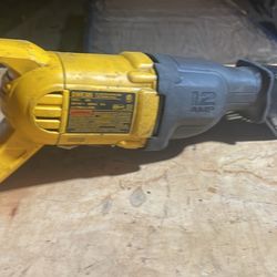 DeWalt DWE305 Reciprocating Saw
