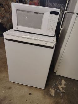 Mini fridge and microwave