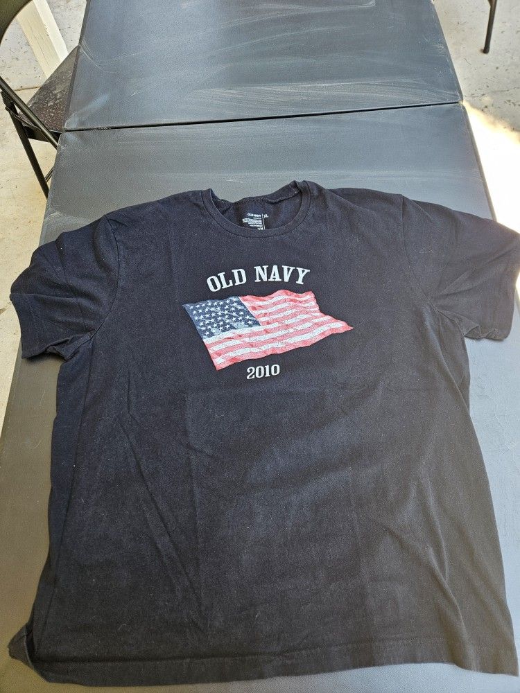 Old Navy Y2K 2010 American Flag Tee
