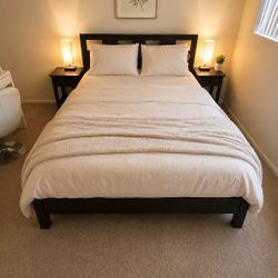 Modern Bed Frame + Matching Nightstands & Lamps – Cozy Bedroom Set ✨