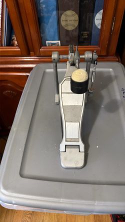 Bass drum pedal