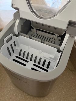 Frigidaire Ice Maker