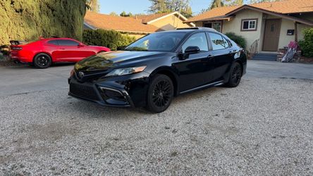 2022 Toyota Camry SE nightshade edition