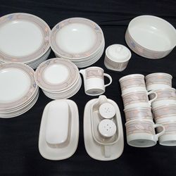 Mikasa Meadow Sun stoneware from the Intaglio