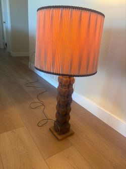 Vintage Carved Wood Table Lamp – Unique Decorative Design