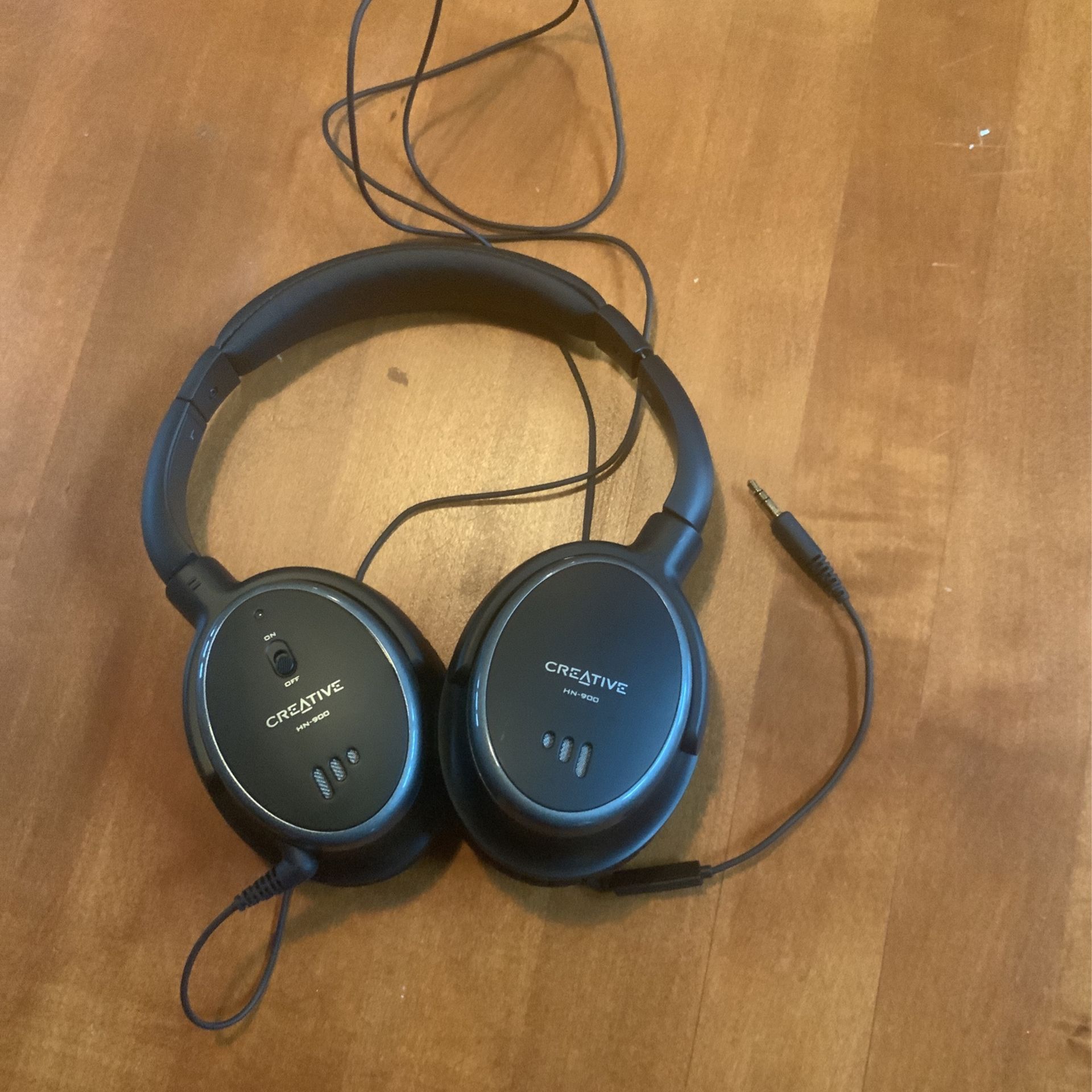 Headphones 