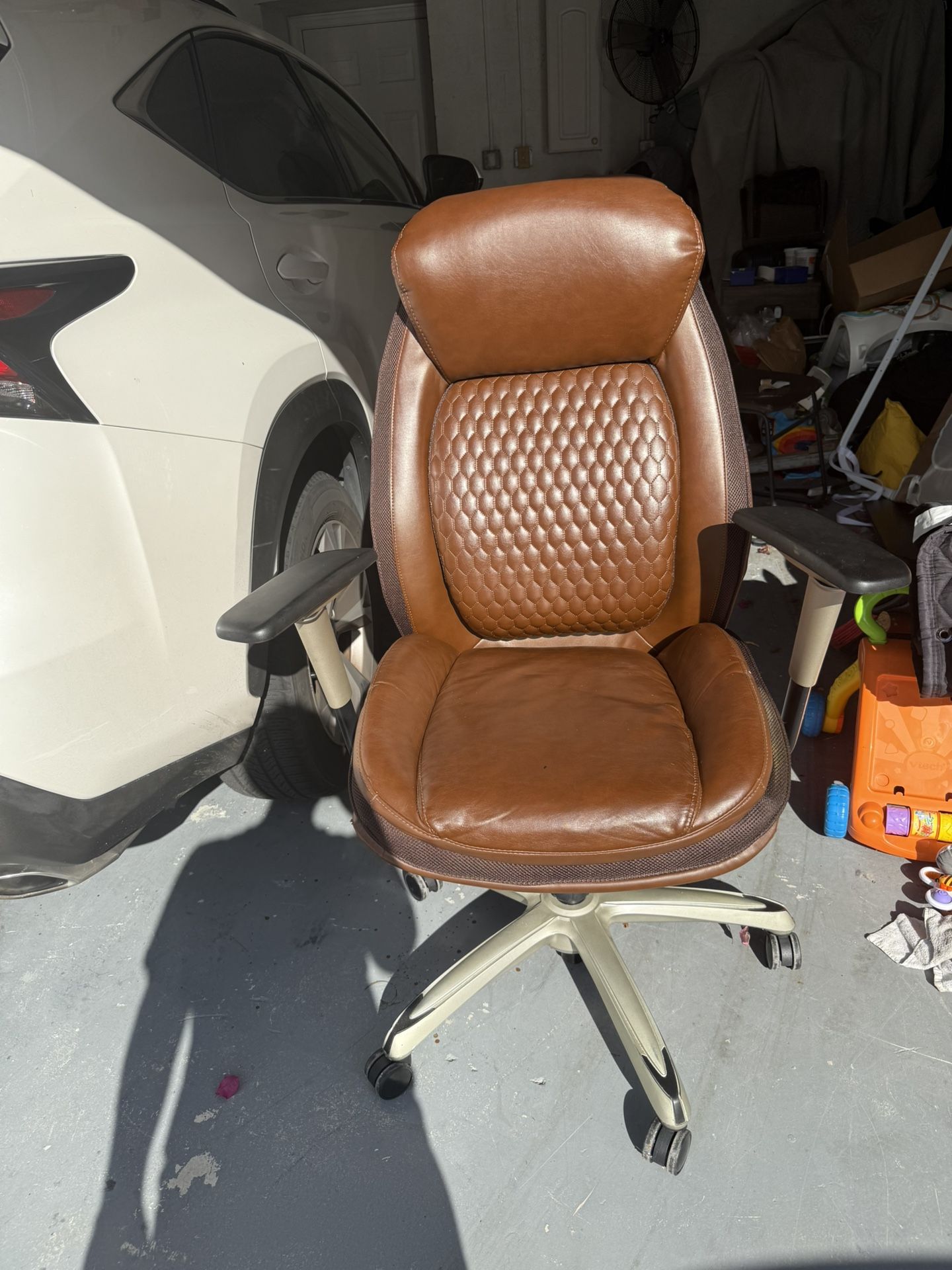 Shaquille O'Neal™ Zethus Ergonomic Bonded Leather High-Back Executive Office Chair, Brown