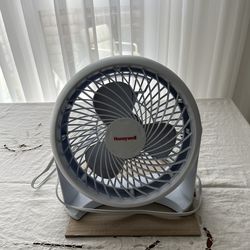 Honeywell Table Fan