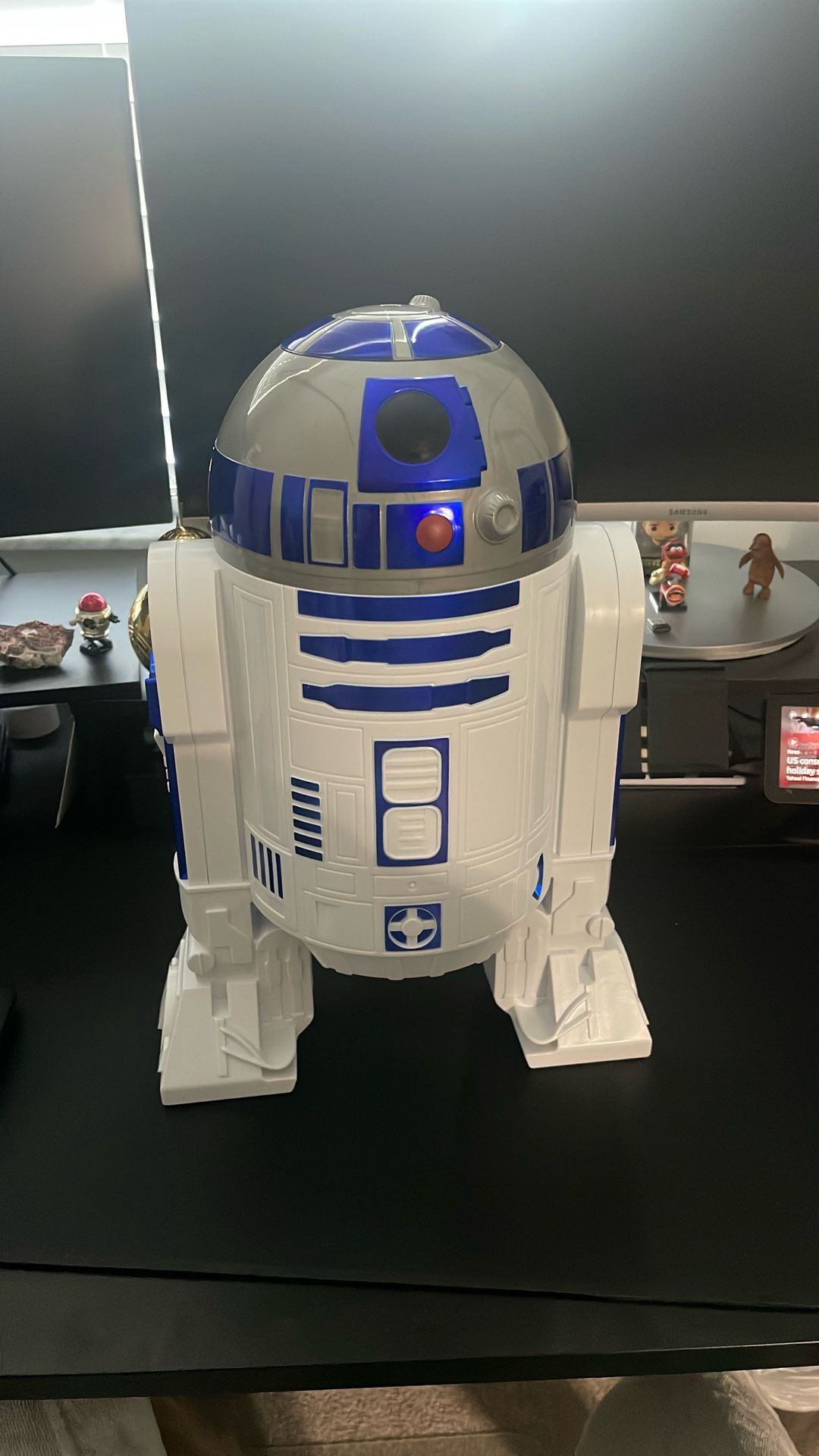 R2d2 AMC popcorn bucket