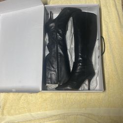 Nine West Women’s Boots Size 9