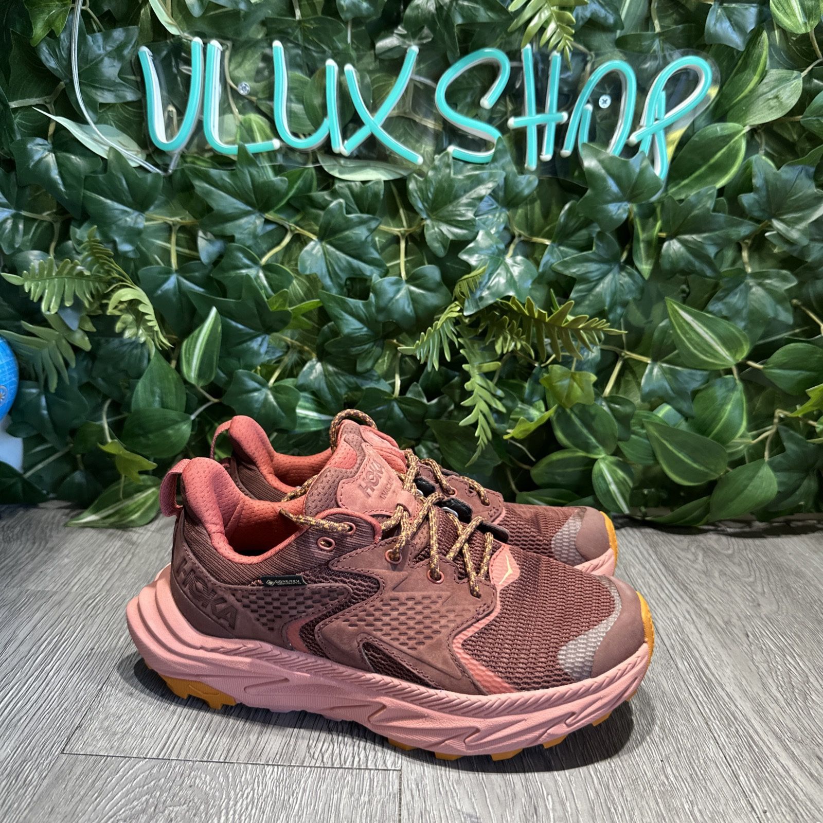 Hoka One One Women’s Anacapa 2 Goretex Size 7 Chili Red Hiking SAMPLE