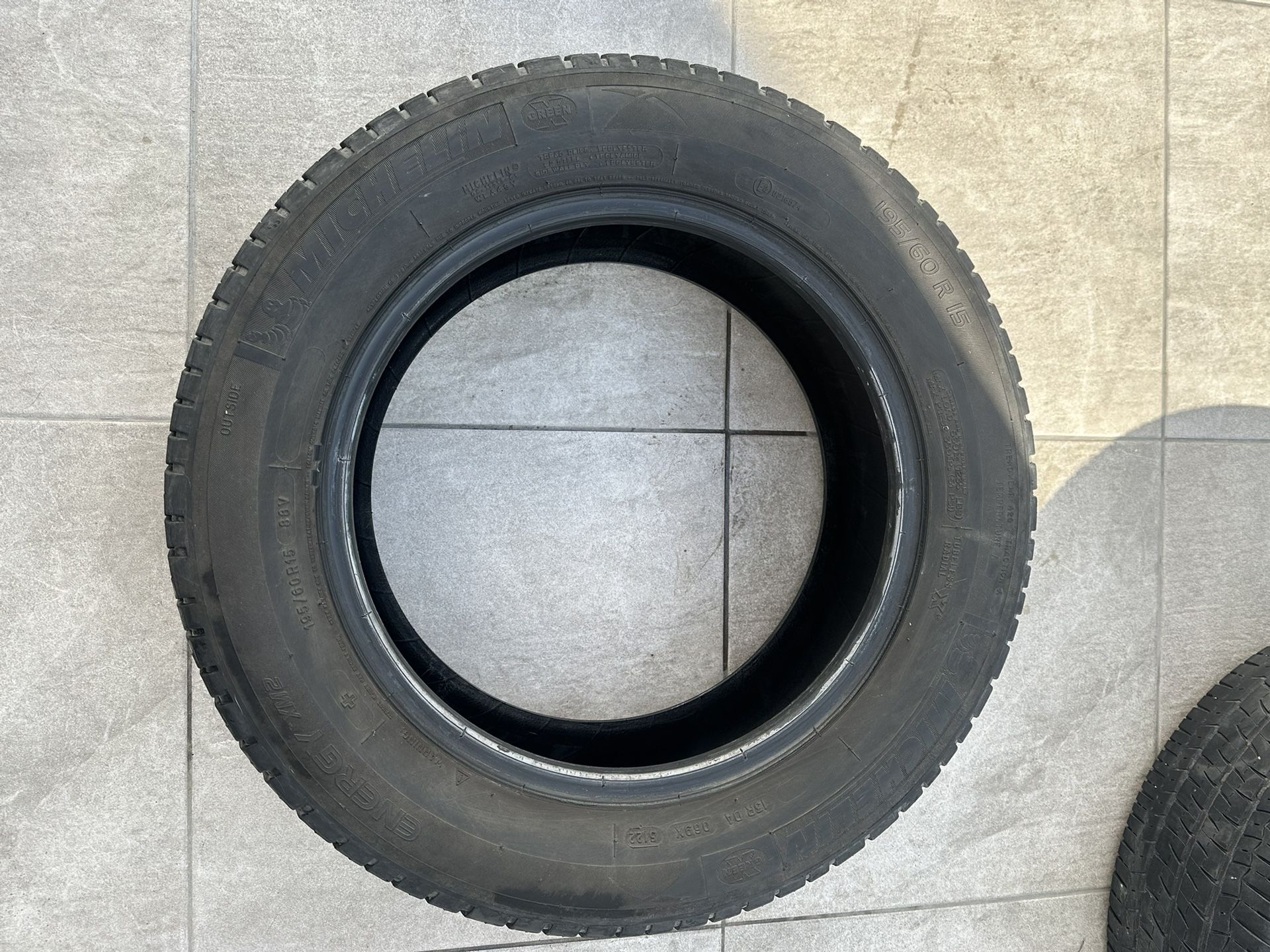 Tires 195/60 R15