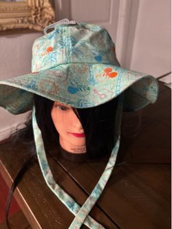 New with tag Mickey & Minnie bucket hat