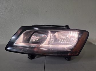 2009-2012 AUDI Q5 LEFT HALOGEN HEADLIGHT