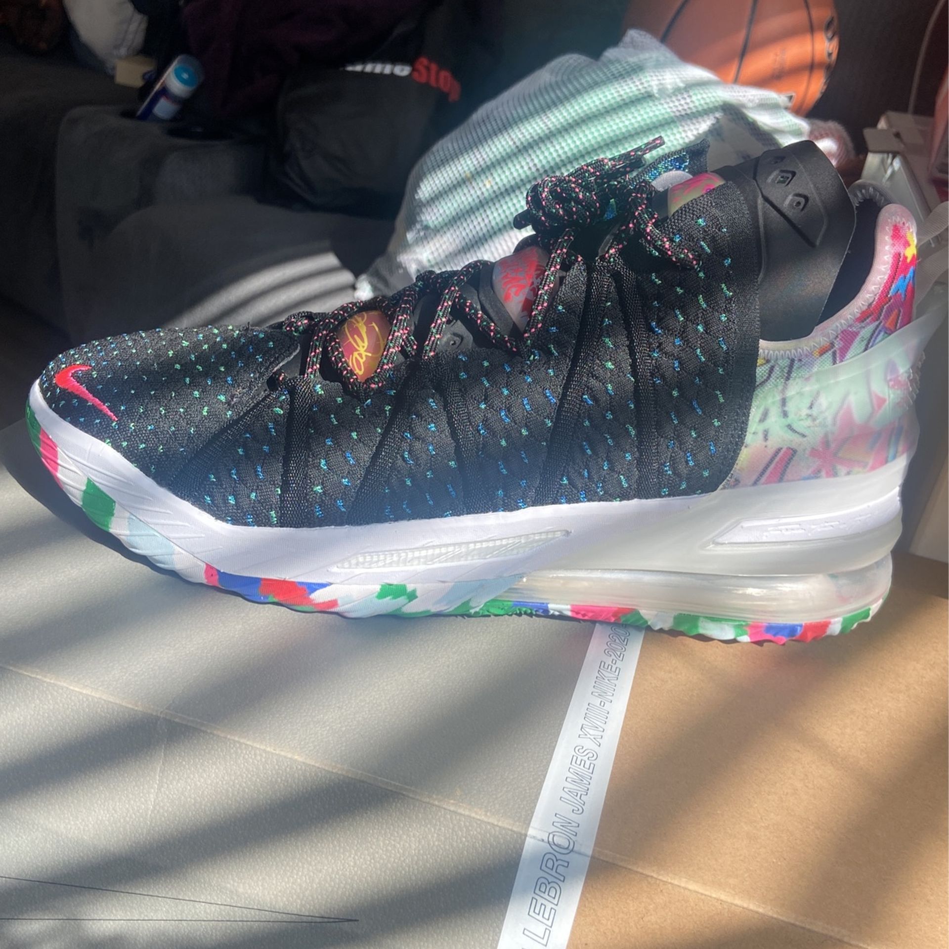 Nike LeBron 18
