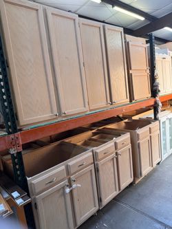 14ft Blonde Oak Kitchen Cabinet Set Upper and Lower
