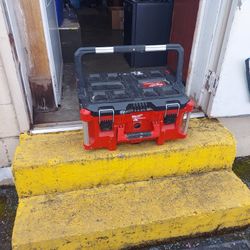 Milwaukee Packout Toolbox