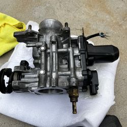 2002 Lexus IS 300 Throttle Body