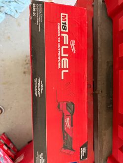 M18 FUEL 18V Lithium-Ion Cordless Brushless Oscillating Multi-Tool
