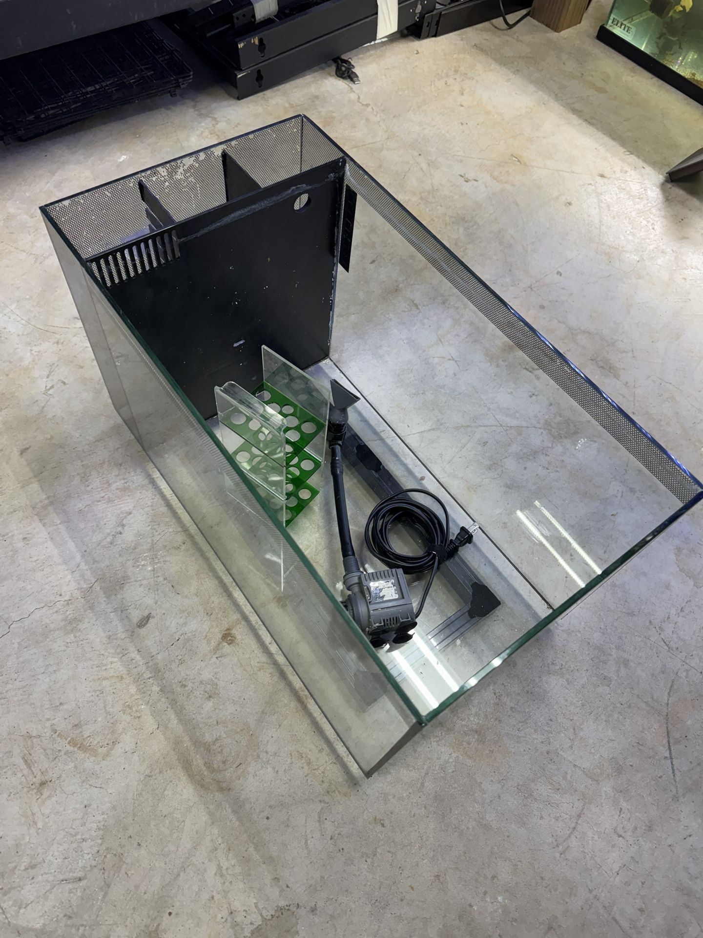 Fluval Evo Aquarium 13.5 US Gal 52 L Black