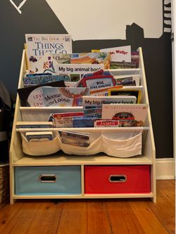 Kids book shelf