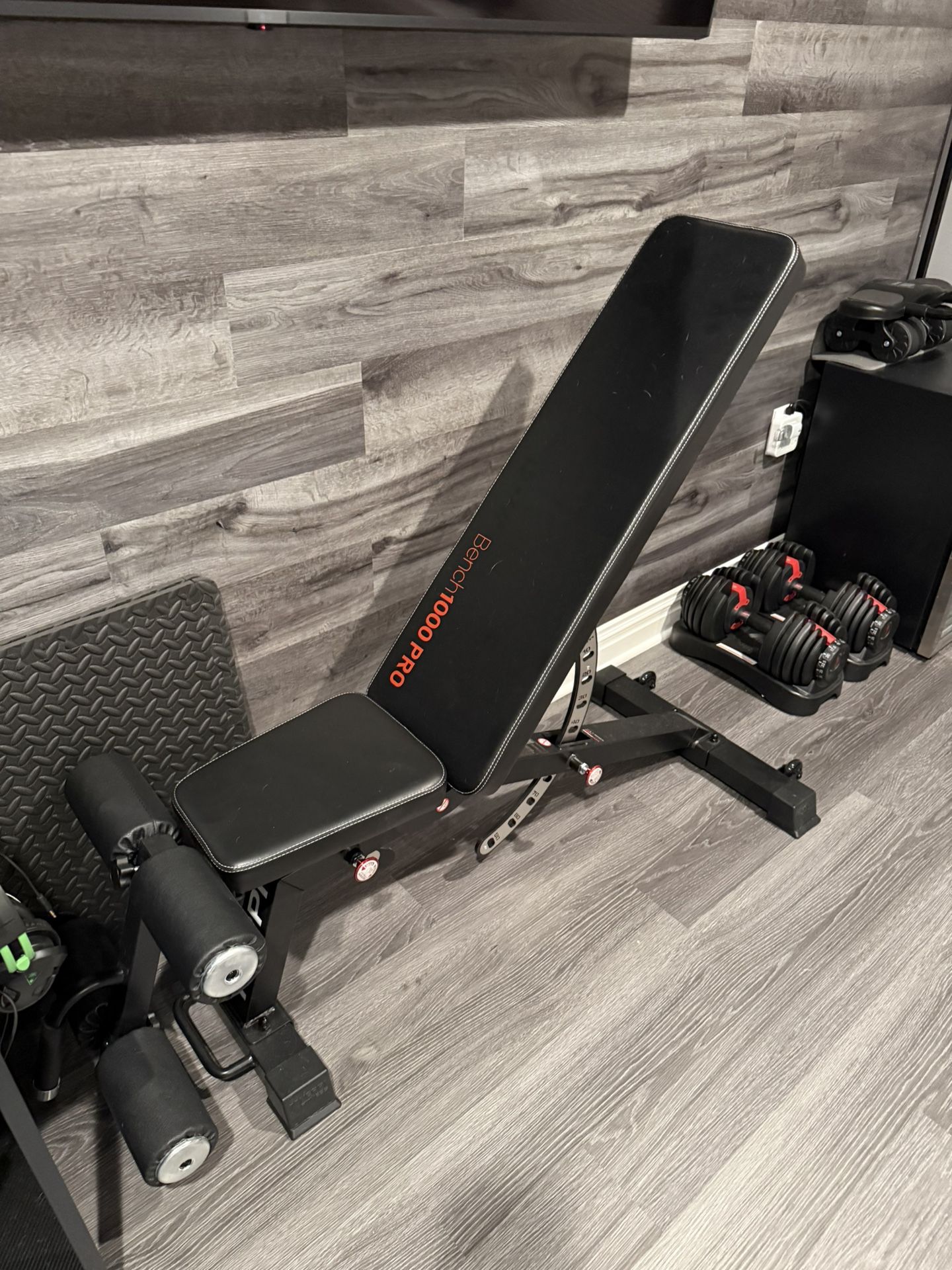 Bowflex Adjustable Dumbbells 5-50 And Bench