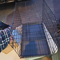 Like new Vibrant Life dog cage (36")