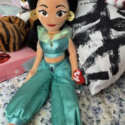 This Is For all Of The Lil Girls That Are Obsessed With Disney Princess 