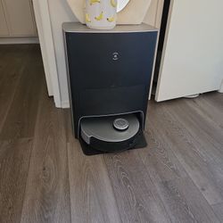 Ecovacs Robot Vacuum And Mop