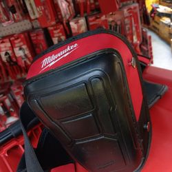 Milwaukee DYNAMIC Knee Pad w/ Wide Strap