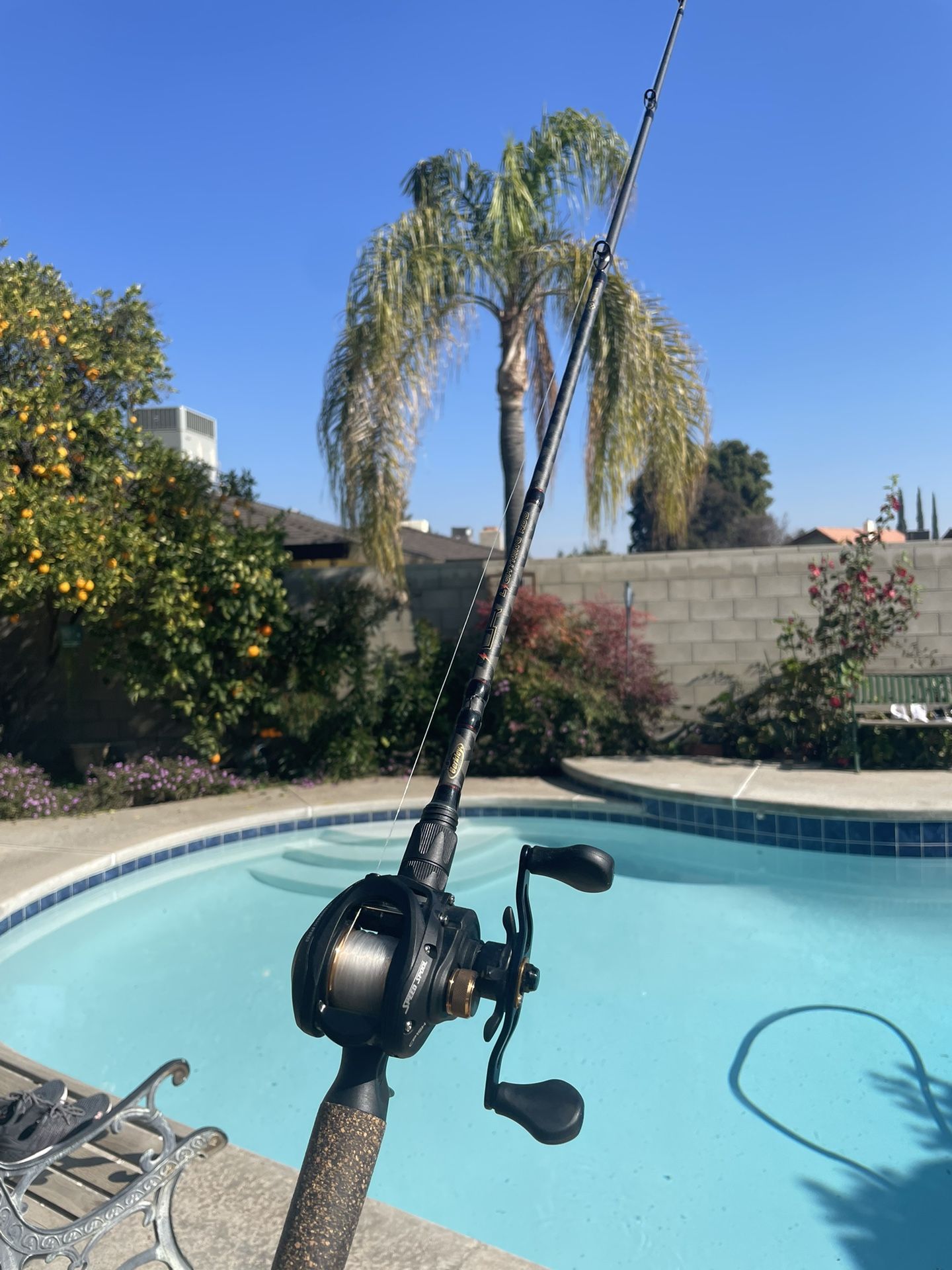 SYMETRE 750FI Shimano for Sale in Bakersfield, CA - OfferUp