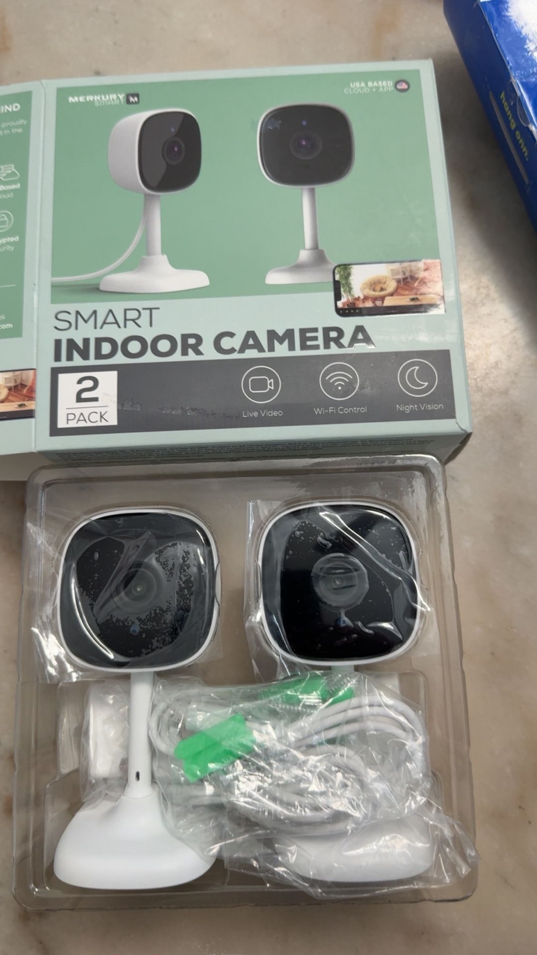 Merkury SMART INDOOR CAMERA