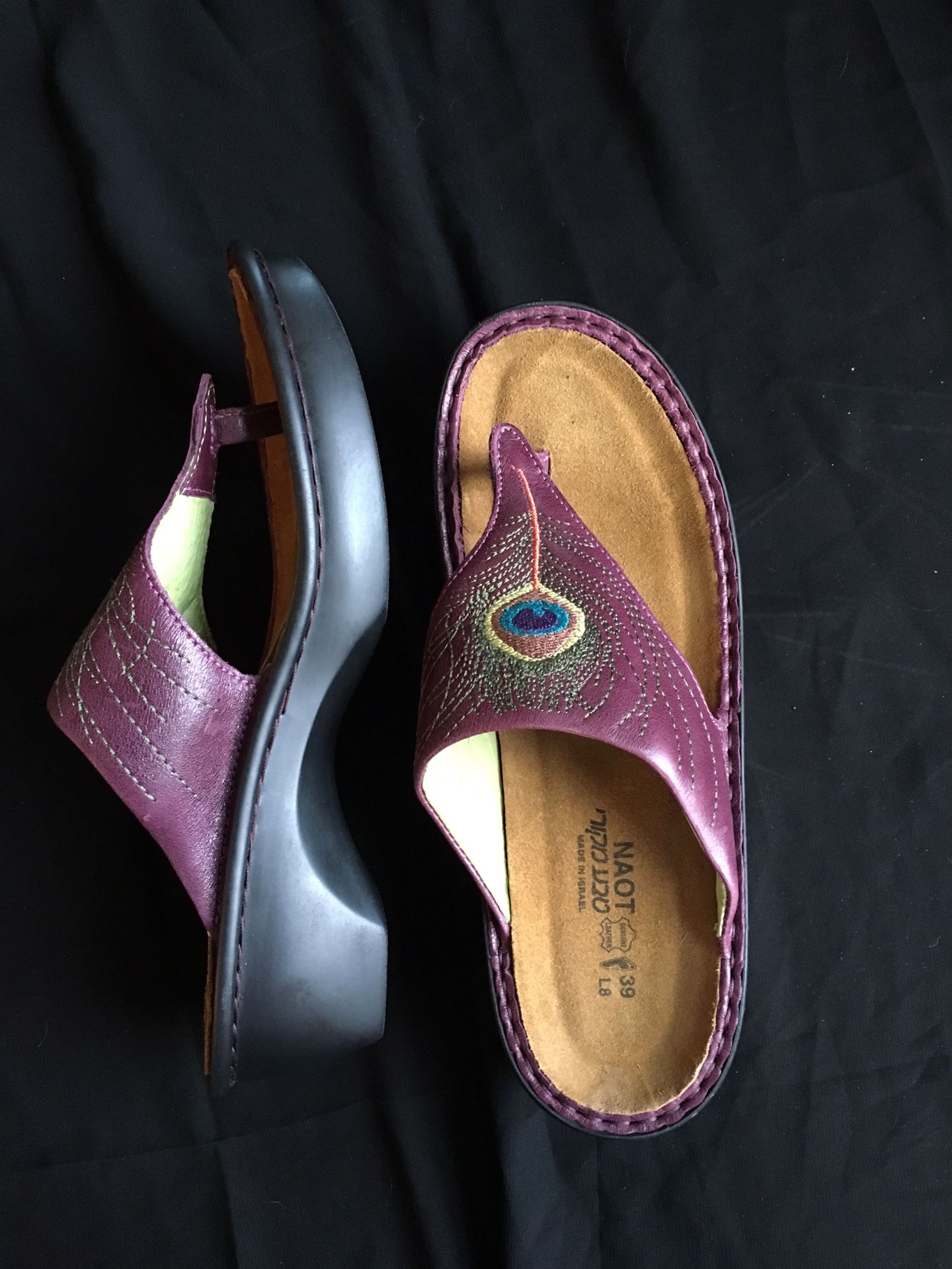 Naot Purple Leather Thong Sandals with Embroidered Peacock Feather, NWOB