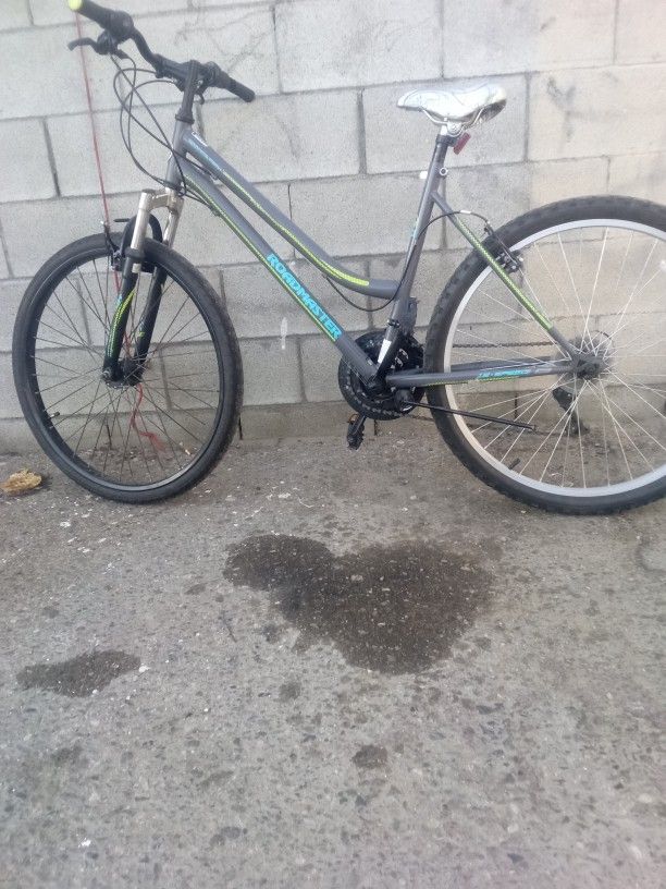 Roadmaster Granite Peak Mountain Bike