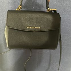 Micheal Kors Handbag 