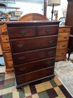 Chest of drawers