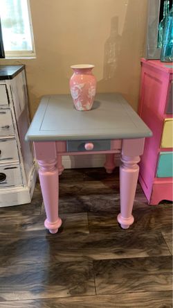 Pink/Grey end table
