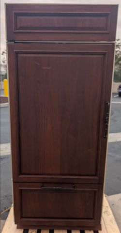 Sub-Zero 36-in over under fridge freezer. Model number 650/02