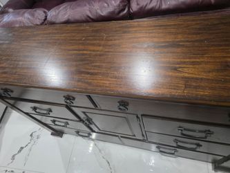 Dresser