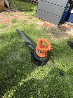 BLACK DECKER leaf hog blower and vacuum