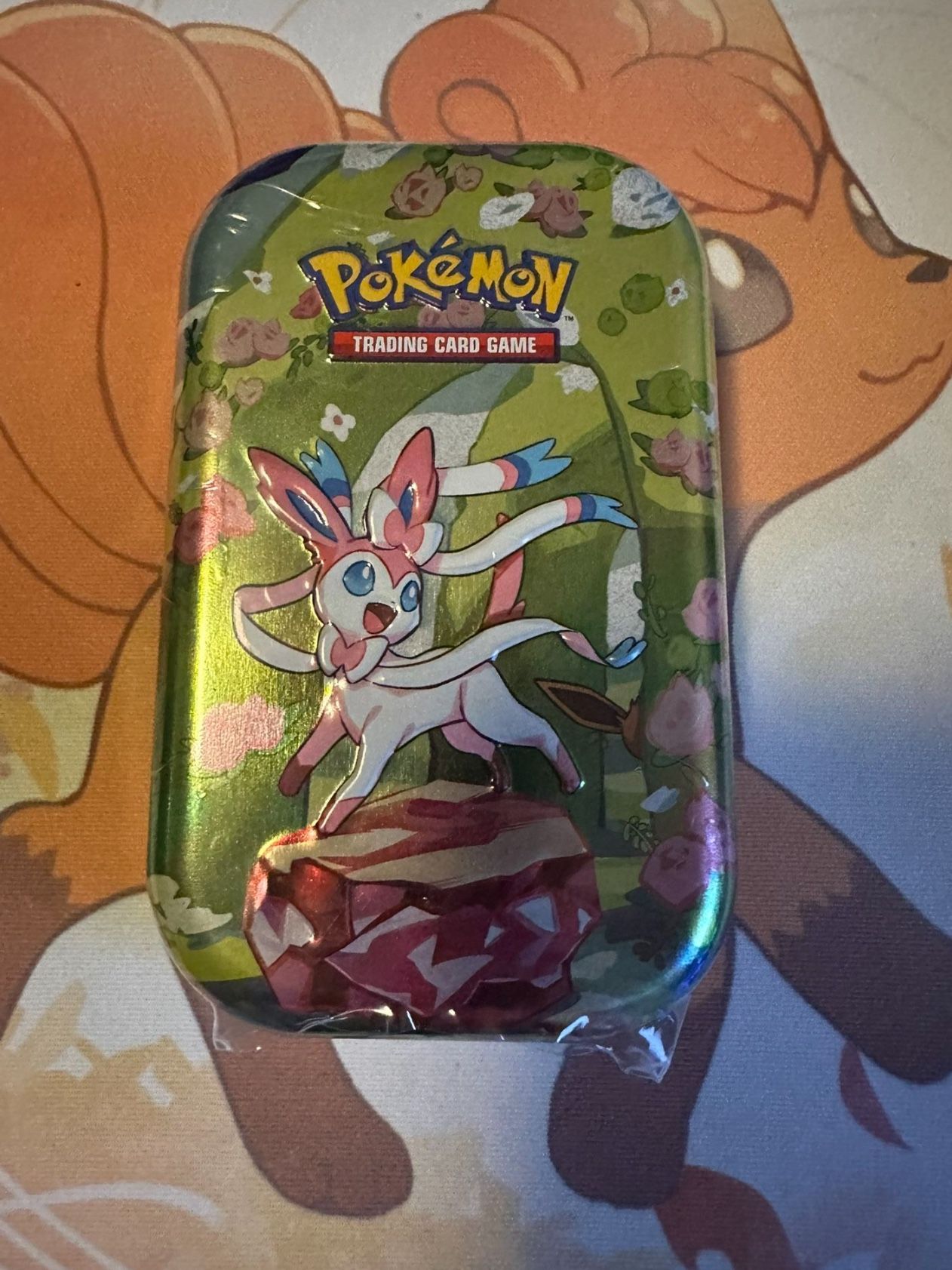 Pokemon Prismatic Mini Tin: Sylveon