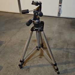 Large Manfrotto 3047 Tripod USED FREE