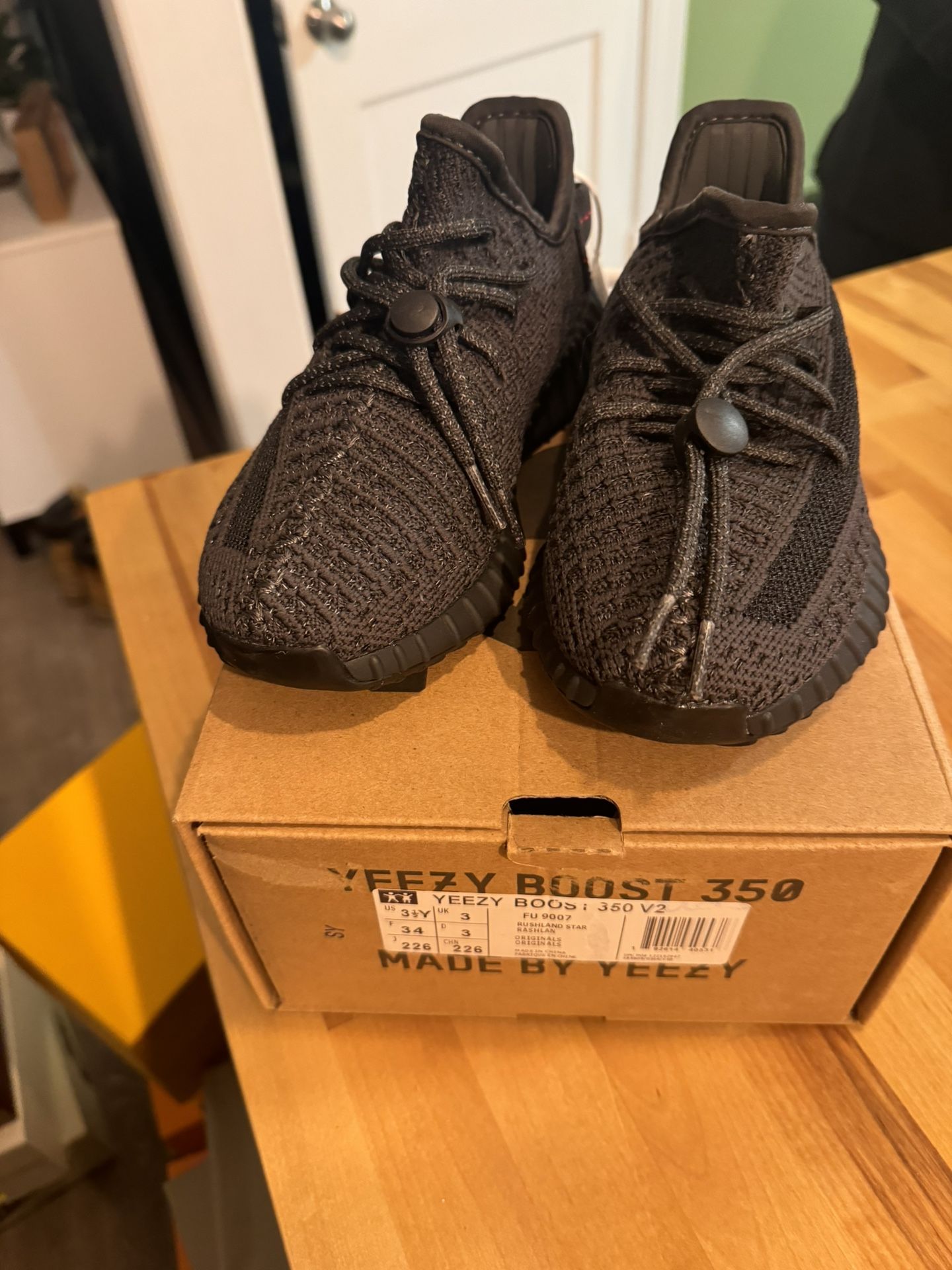 Yeezy Boost 350 Onyx Kids Size