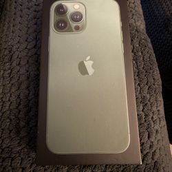 iPhone 13 Pro Max UNLOCKED Forest Green