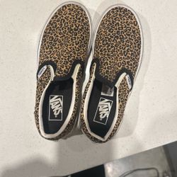 Girls Leopard Vans