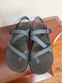 Men’s Chaco Sandals with Blue and Taupe Straps size 10