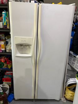 Frigidaire white refrigerator