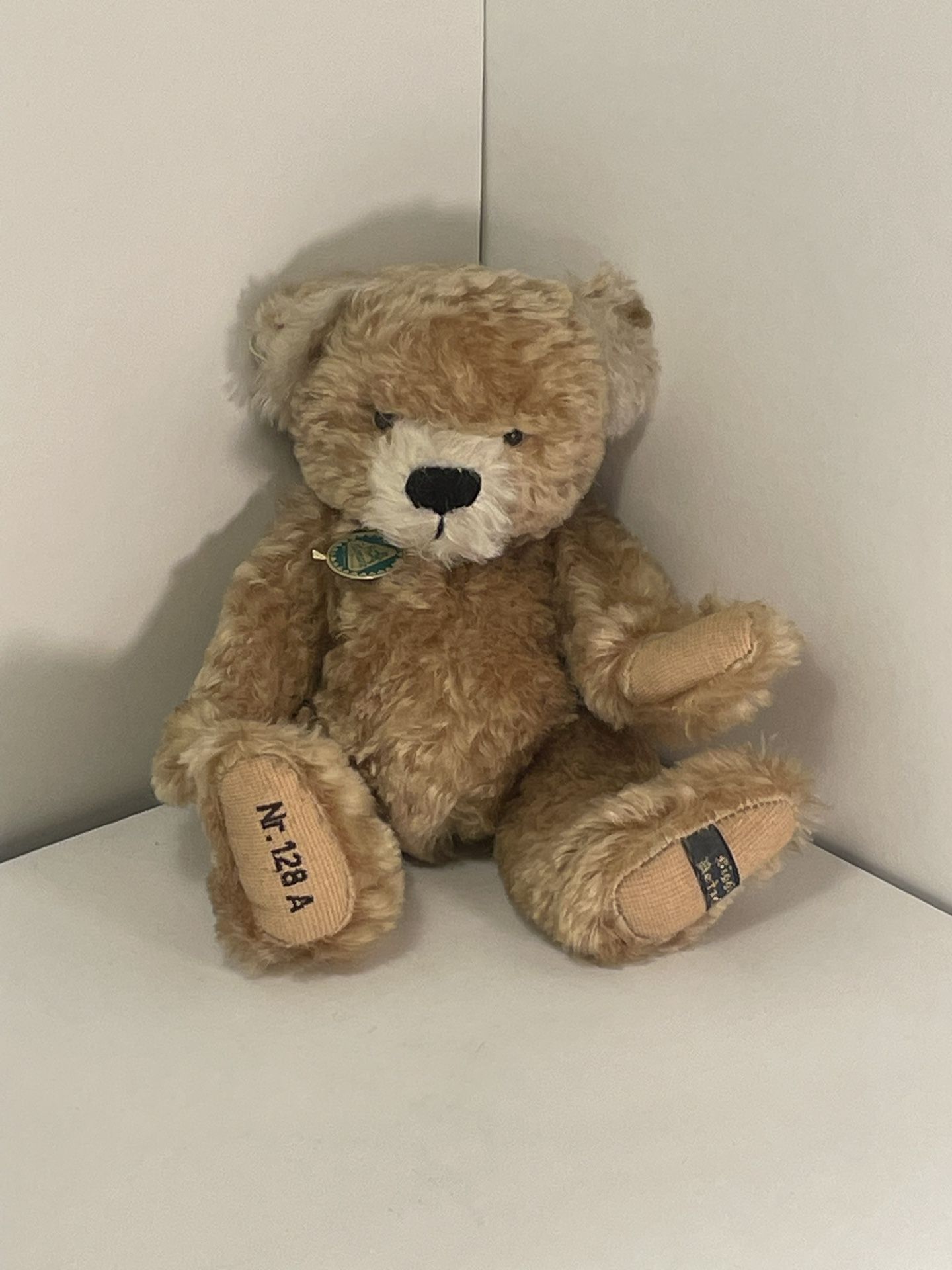 Vintage Hermann Teddy Bear #128/500 “Biggi Netzel”
