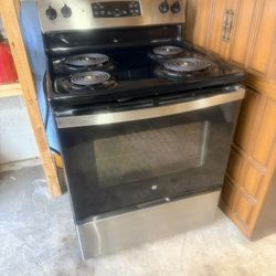GE Electric Stove