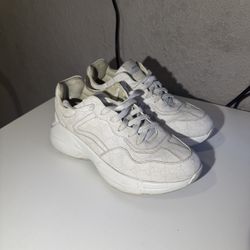Gucci runners